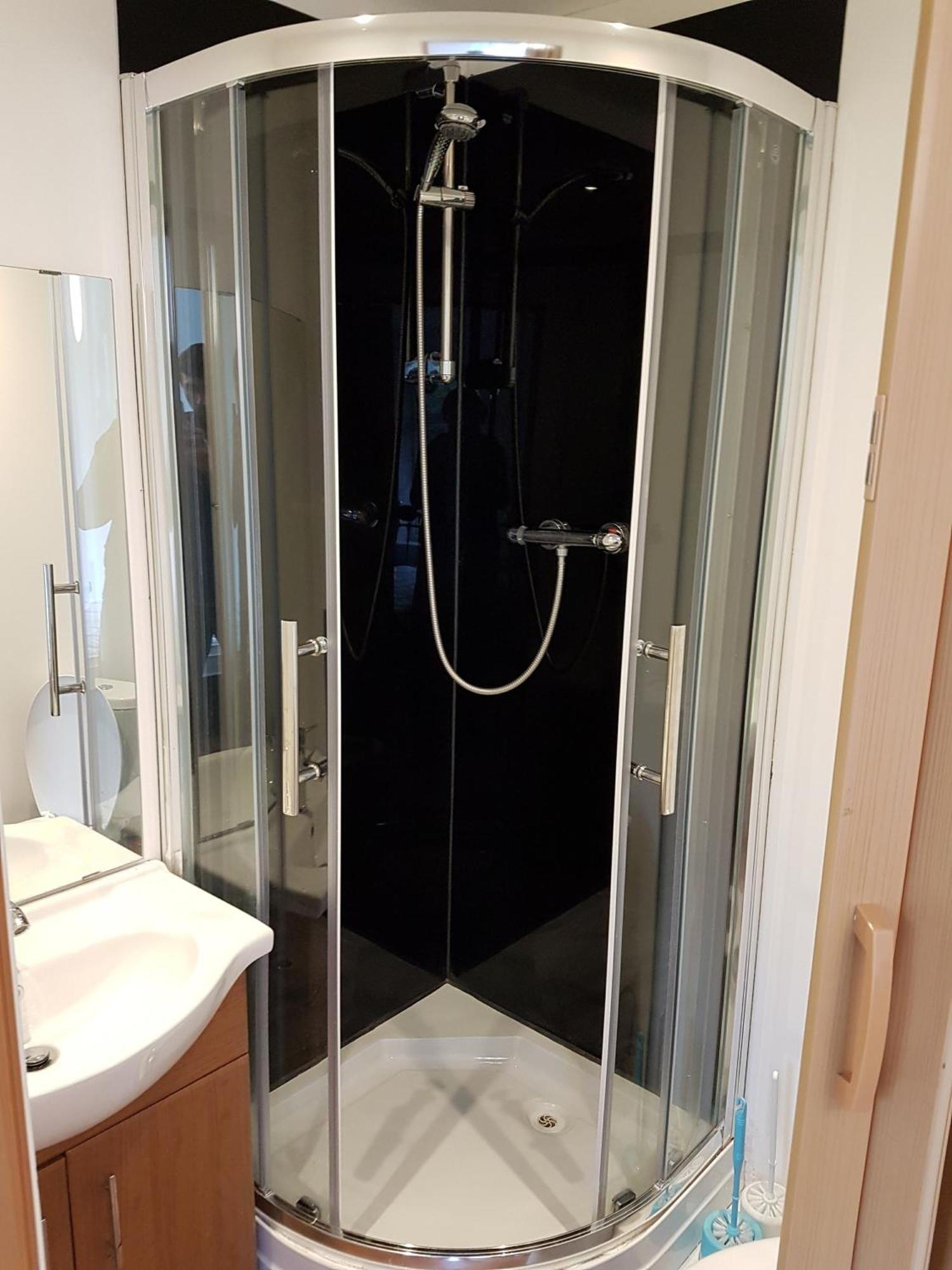 לוטון Luton, Lu3 Double Ensuite Room מראה חיצוני תמונה