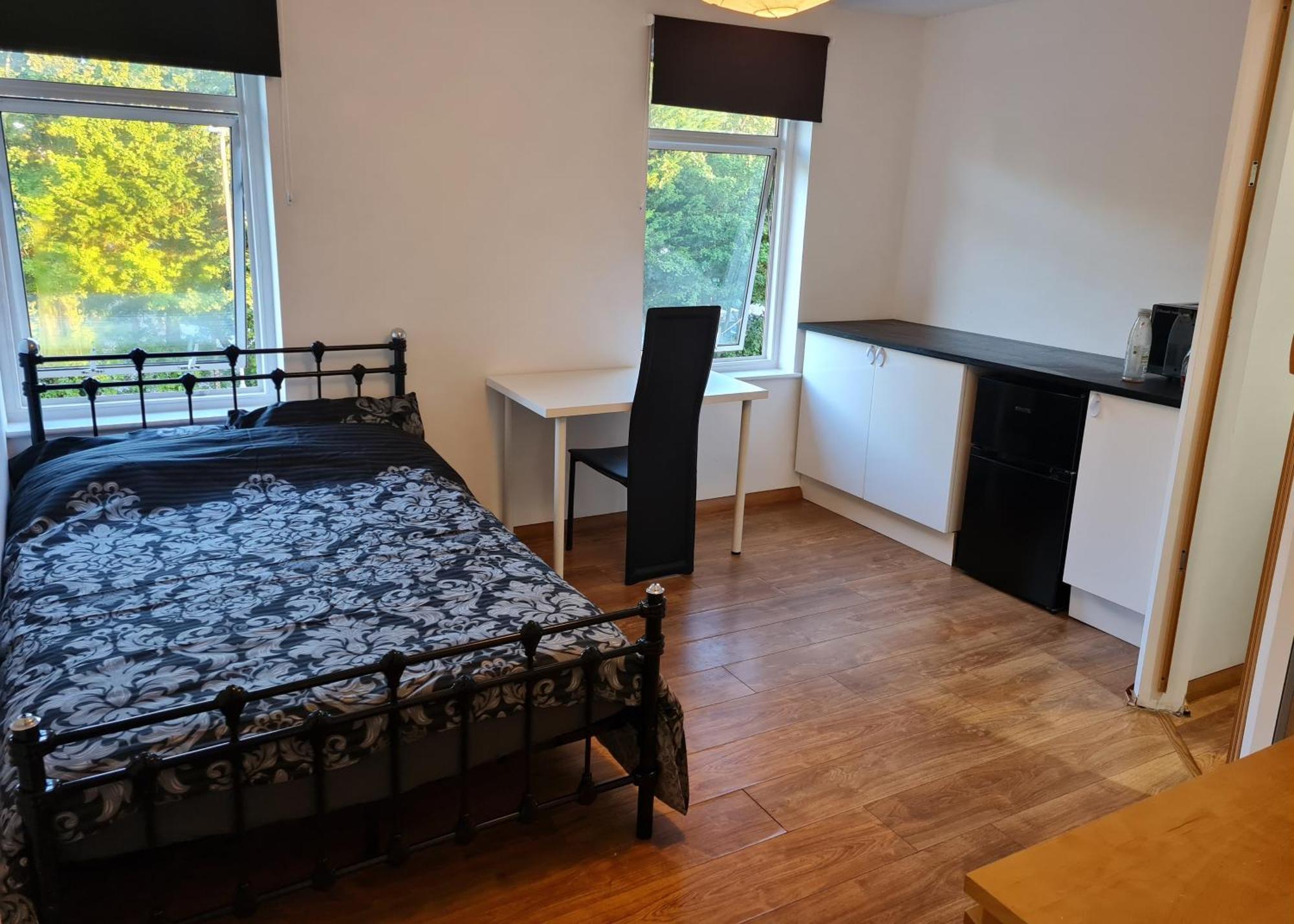 לוטון Luton, Lu3 Double Ensuite Room מראה חיצוני תמונה