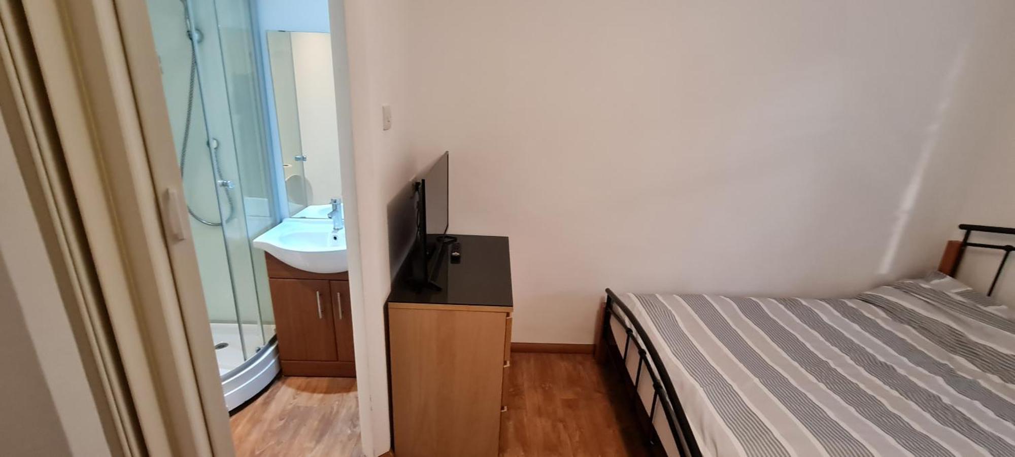 לוטון Luton, Lu3 Double Ensuite Room מראה חיצוני תמונה