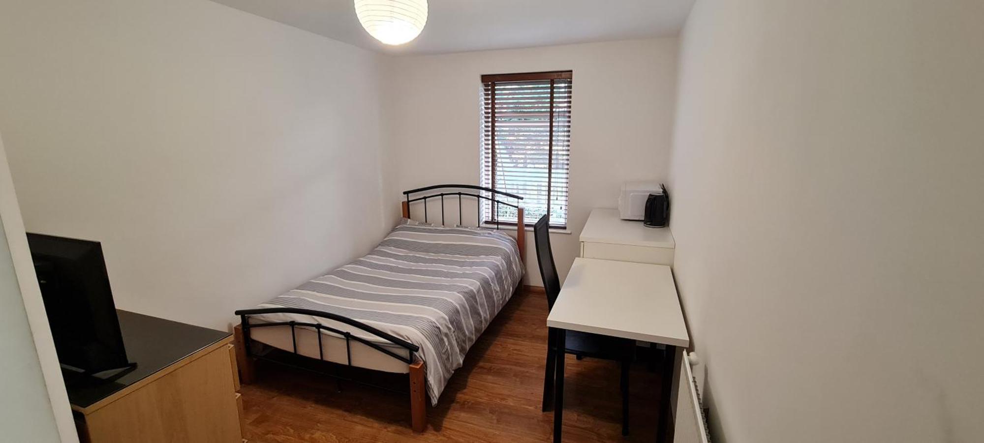 לוטון Luton, Lu3 Double Ensuite Room חדר תמונה